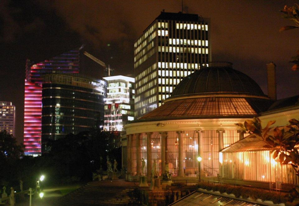 4. 로열 호텔 브뤼..