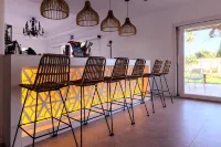 Eques Petit Resort - Barer