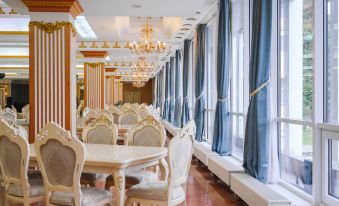 Inturist Congress Hotel