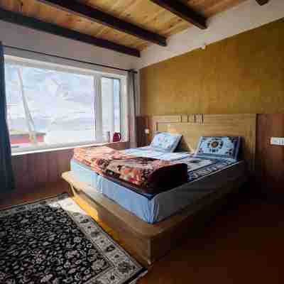 Juniper Home Kaza by Mountain Bee Rooms