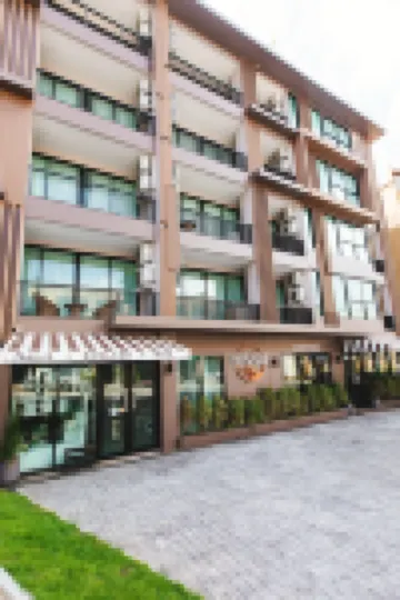 เดอะพราว ราไวย์ โรงแรมใกล้หาดราไวย์