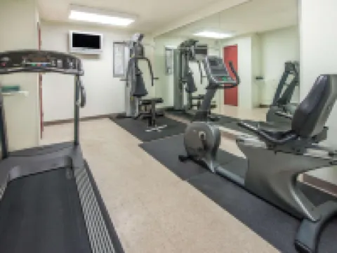 Super 8 by Wyndham Waterloo Hotels in Monroe County