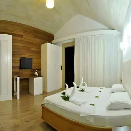 Apella Hotel