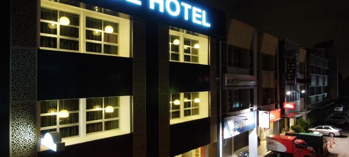 Yee Hotel Permas Jaya Hoteles en Plentong