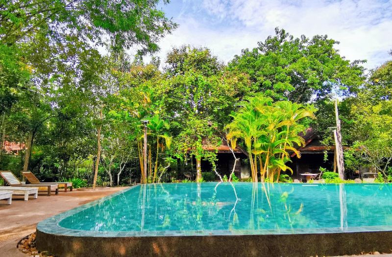 Palm Village Resort & Spa
