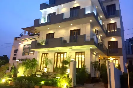 Hotel City Premier - Golf Course Road ,Gurgaon Отели рядом с достопримечательностью «Leisure Valley Rd»