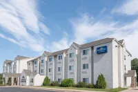 Microtel Inn & Suites by Wyndham Rice Lake Hotel a Chetek