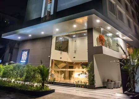 V Hotel Visakhapatnam Отели в г. Dondaparti