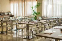 Best Quality Hotel la Darsena - Breakfast