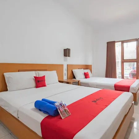 RedDoorz Plus at Hotel Sofia Pangandaran