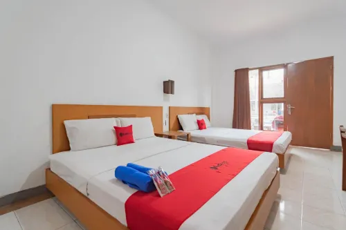 RedDoorz Plus at Hotel Sofia Pangandaran