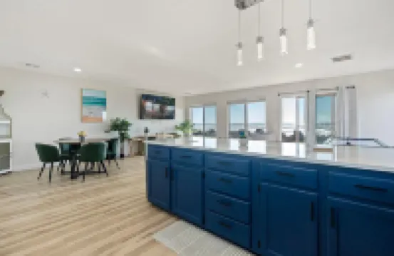 Crescent Beach Motel