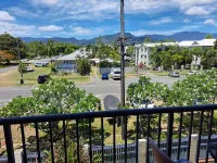 Cairns Holiday Lodge - Bjergudsigt