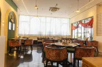 Hotel Bawa Udaipur - สระว่ายน้ำแบบอินฟินิตี้