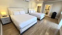 Seashell Motel and International Hostel - 2-Star