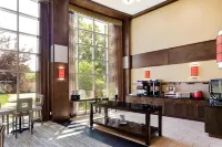 ClubHouse Hotel and Suites - breakfast