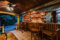 Hotel Tres Banderas - ที่มีบาร์