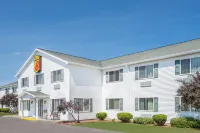 Super 8 by Wyndham Canandaigua Hotels in Canandaigua
