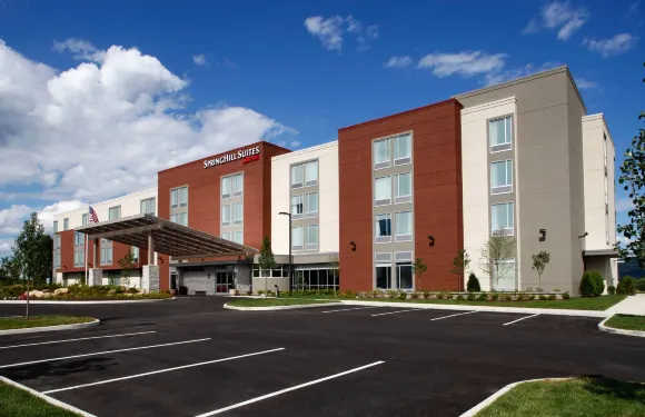 匹茲堡拉特羅布萬豪SpringHill酒店