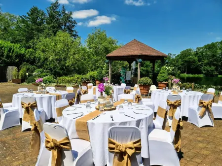 Inn on the Lake Отели в г. Грэйвсенд