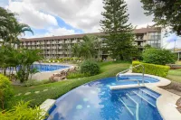 Irazú Hotel & Studios - Pool