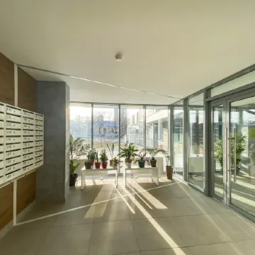 Cosmos (Космос) на улице Революции 52В