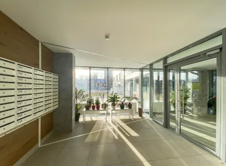 Cosmos (Космос) на улице Революции 52В