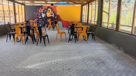 Bono Motels Отели в г. Kaghan