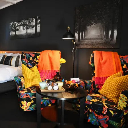 The Oriana Orange - Retro Hotel & Resort
