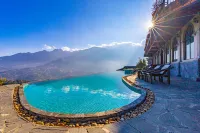 The Mong Village Resort & Spa - Rooftop Pools