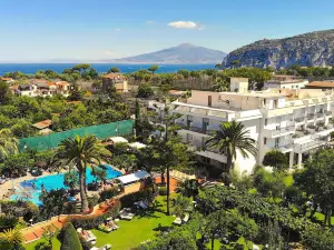 Hotel Alpha