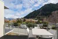 The Whistler Holiday Apartments - con vista montagne
