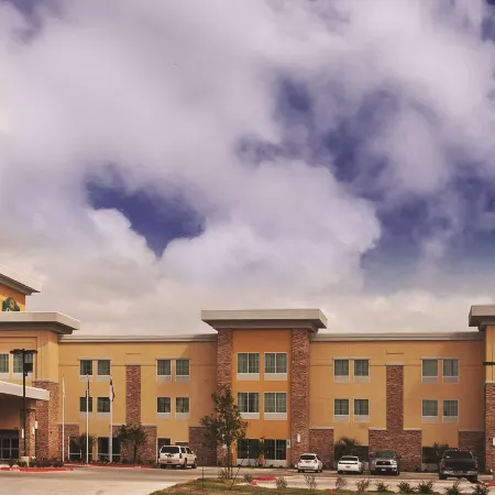 La Quinta Inn & Suites by Wyndham Beeville