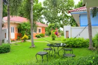 Rungnara Pool Villa Hotels in San Sai