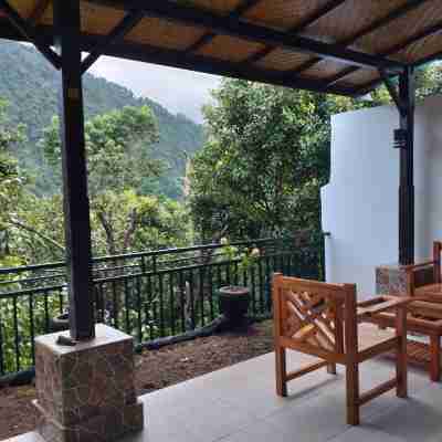 Sugi Gede Homestay Hotel Exterior