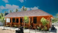 Mandalika Queen Hostel - Hostels