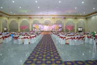 Gadiraju Palace Convention Centre & Hotel - 3 звезды