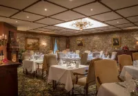 Lough Rynn Castle - bar