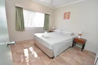 Tradewinds McLeod Holiday Apartments