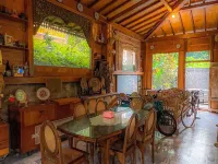 DLimasan Heritage Cottage and Cafe Hotels in Junrejo