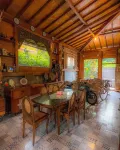 DLimasan Heritage Cottage and Cafe