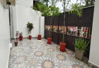 Sri Inn - balcony
