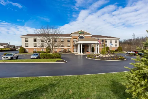 Holiday Inn Express & Suites KENT - UNIVERSITY AREA by IHG - 3-Star