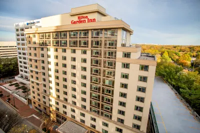 Hilton Garden Inn Bethesda Downtown Các khách sạn ở Silver Spring