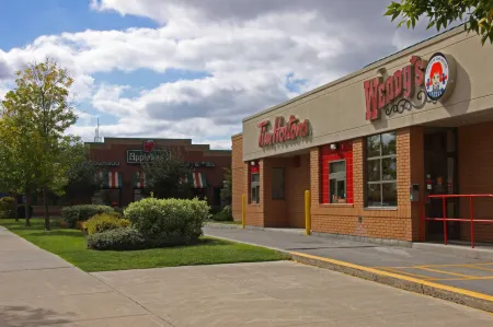 Courtyard Toronto Brampton