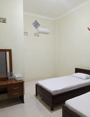 PURNAMA Syariah Guesthouse Hotel dekat Pasar Sawahan - ꧋ꦥꦱꦂꦱꦮꦲꦤ꧀