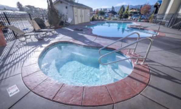 Blue Lake Casino and Hotel