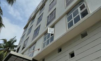 Hotel Mumbai House Mindspace Malad