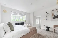 Arte Stays - Serviced Apartments for Leisure and Business - Private Parking - Wembley