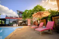 AU Place Hotel - Pool